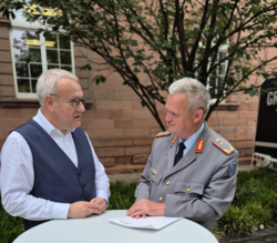 Herausforderungen des Bevölkerungsschutzes auf der Kreisebene - Interview Dr. Bruno Most mit Landrat Götz Ulrich © Pressestelle Burgenlandkreis bruno und lr kopie