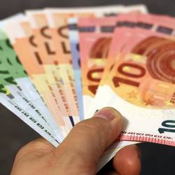 money 1005464 1280
