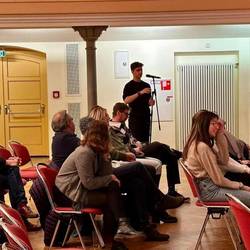 Zuschauer beim Jugend-Polit_Forum in Weißenfels © Pressestelle Burgenlandkreis jugend politforum