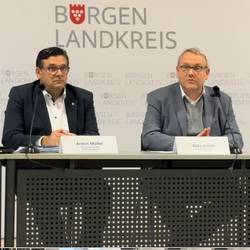 Pressekonferenz zum Thema 'Naumburger Straßenbahn'