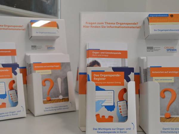 Organspende © Pressestelle Burgenlandkreis Im Landratsamt liegen neue Informationsmaterialien zum Thema Organspende aus.