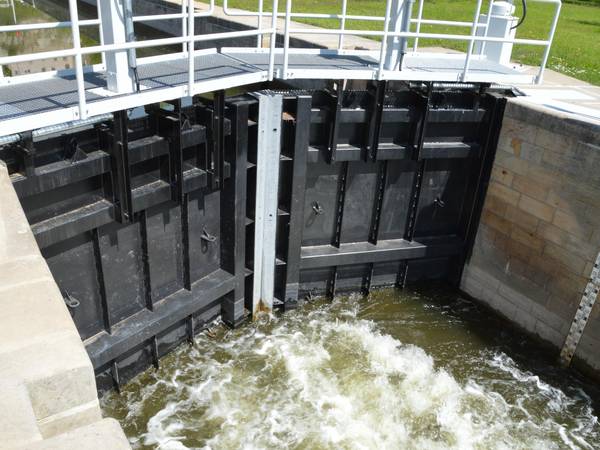 Die Unstrut-Schleuse Wendelstein wurde mit neuen Schleusentoren ausgestattet.
