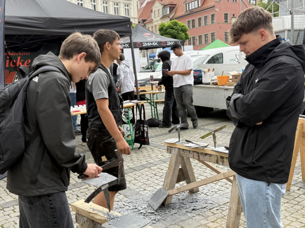 Handwerkstag © Pressestelle Burgenlandkreis Handwerksmesse auf dem Markt in Naumburg
