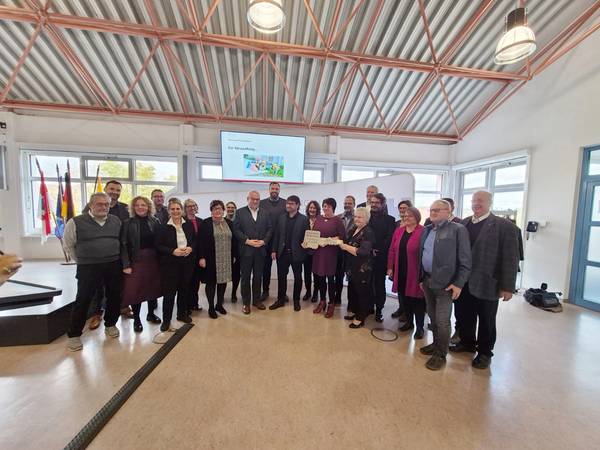 Frauenhaus © Pressestelle Burgenlandkreis schl ssel bergabe neues frauenhaus wei enfels