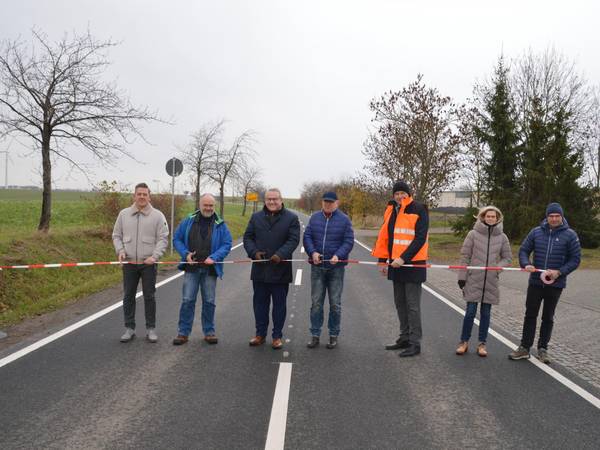 Straßenfreigabe © Pressestelle Burgenlandkreis Straßenfreigabe K2217 Großpörthen